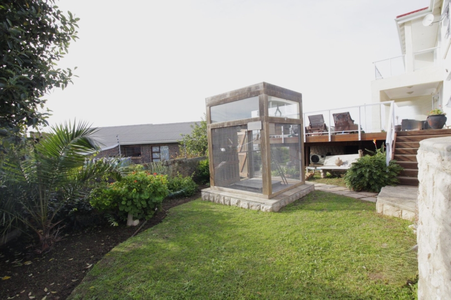 3 Bedroom Property for Sale in Wavecrest Eastern Cape
